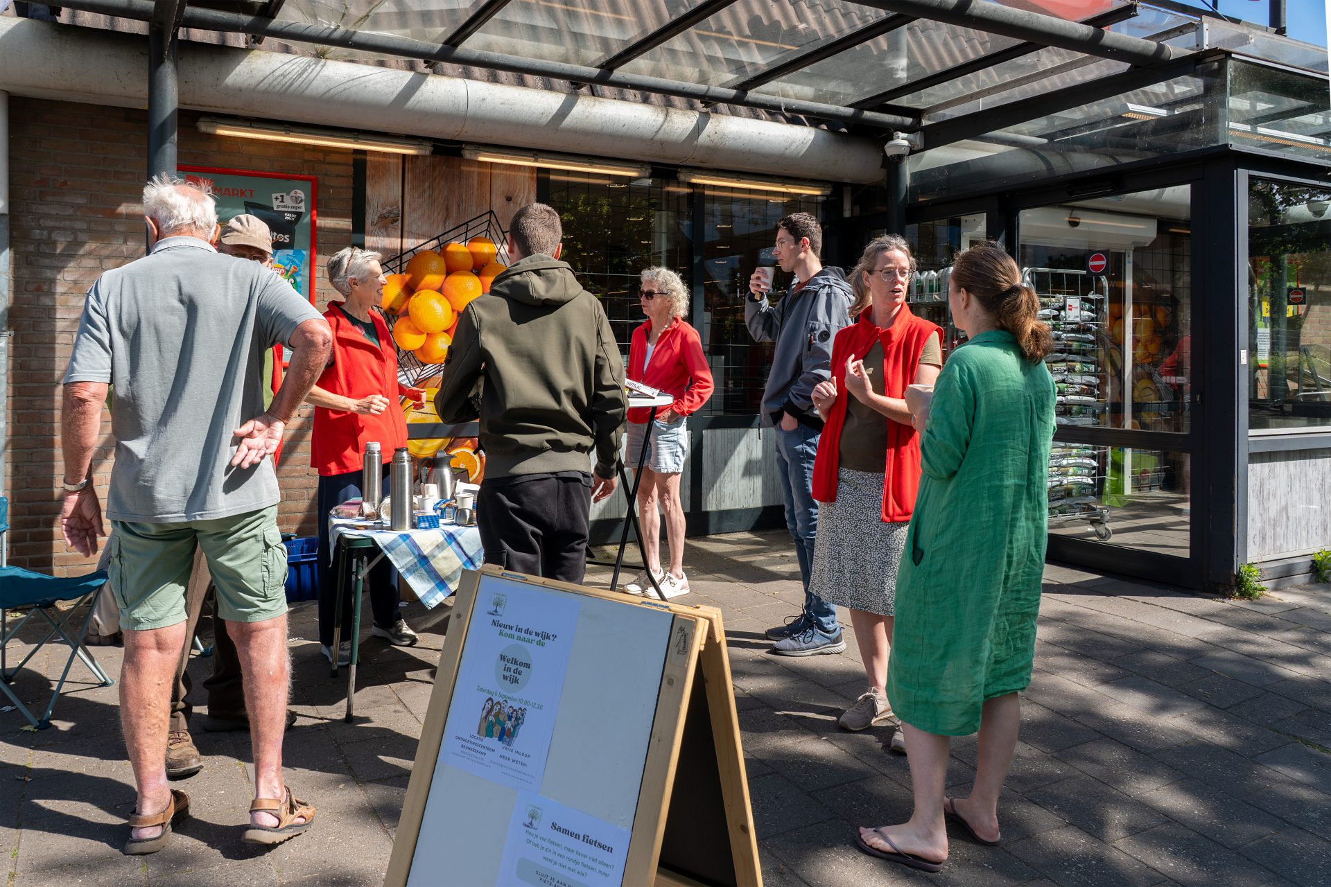 27 september kraampje in de wijk
