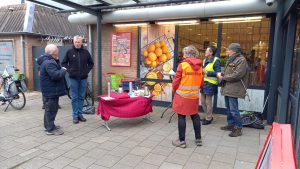Wijkkraampje en zwerfafvalbrigade